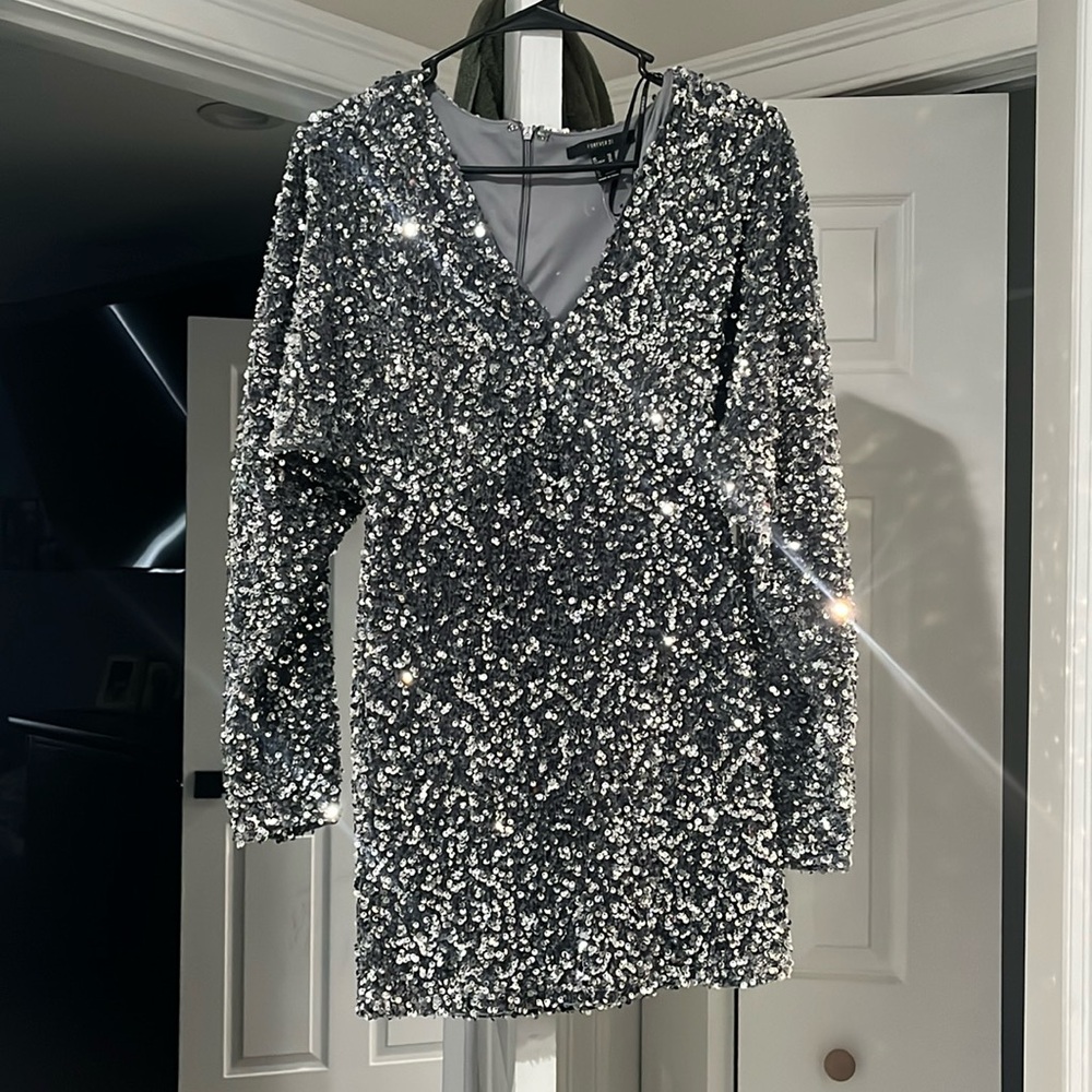 Silver sequence Gorgeous long sleeve mini dress!